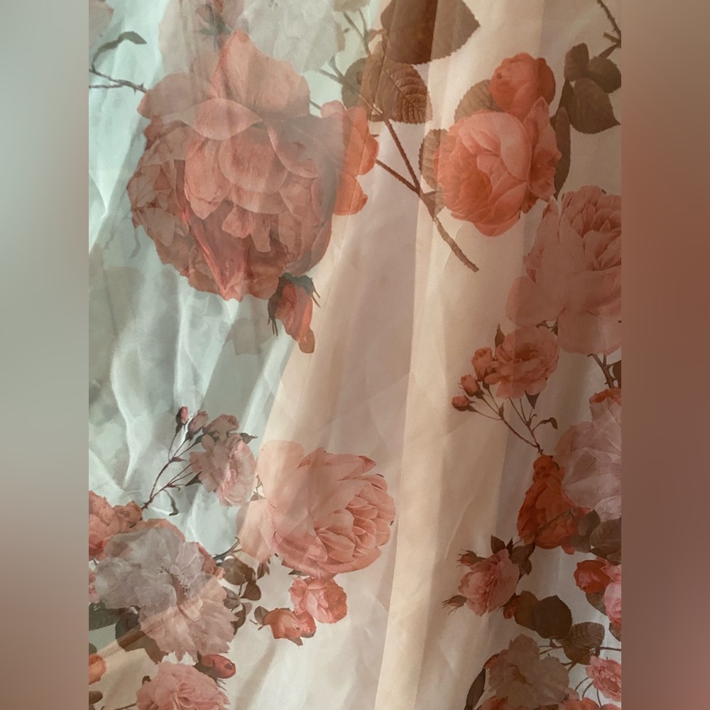 Peach/Pink floral gown - Picture 2 of 8